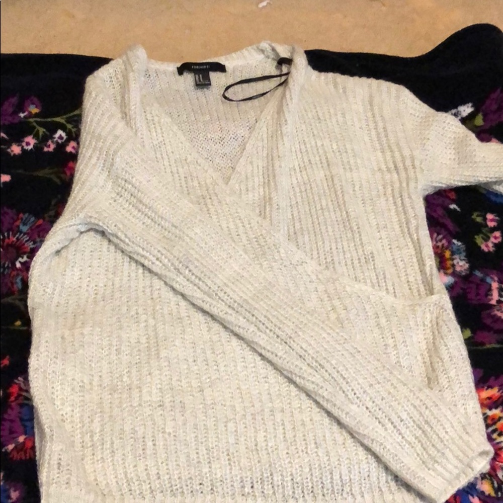 Brand new forever 21 sweater